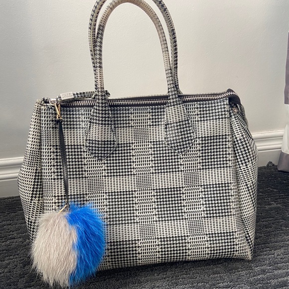 Gianni Chiarini Handbags - Italian designer Gianni Chiarini purse